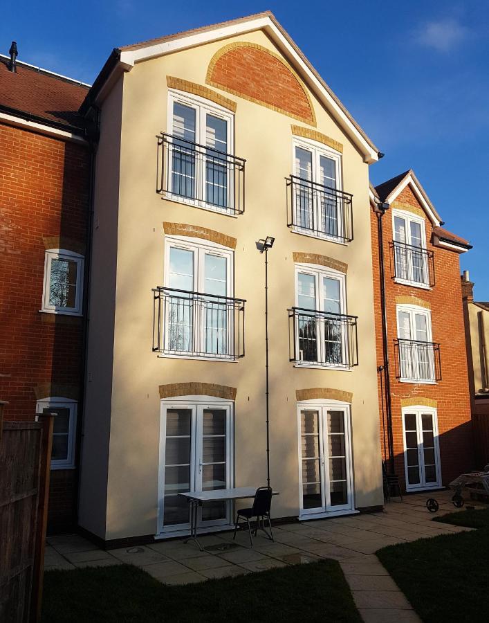 Ybc Court, Aldershot Διαμέρισμα Εξωτερικό φωτογραφία