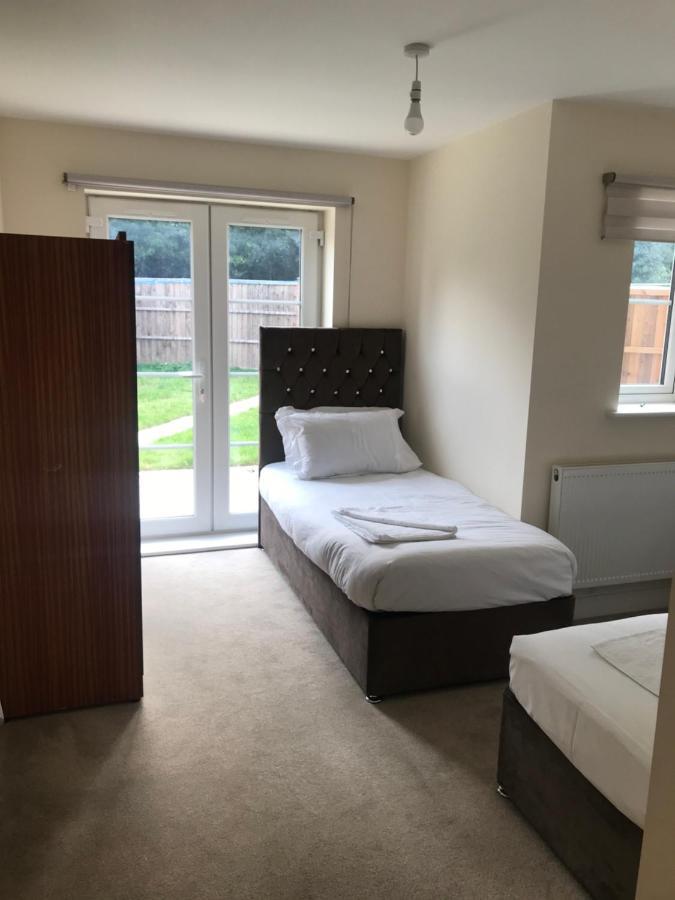 Ybc Court, Aldershot Διαμέρισμα Εξωτερικό φωτογραφία